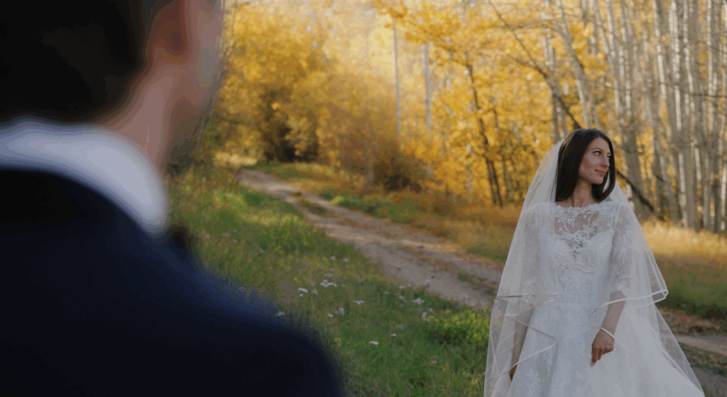 bride at her fall wedding in Colorado
